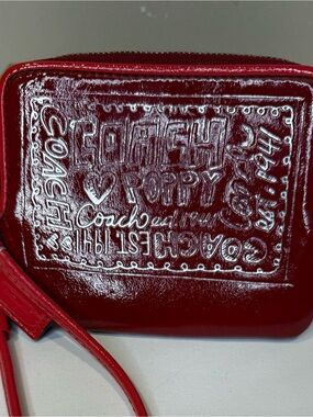 Coach Poppy Glossy Red Leather Wristlet Pouch Ocelot interior Y2K
